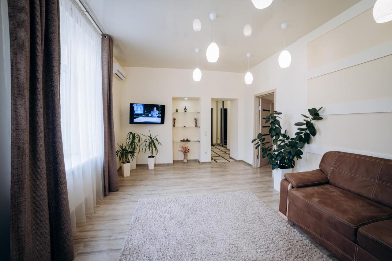 Family House Apartment Виниця Екстериор снимка
